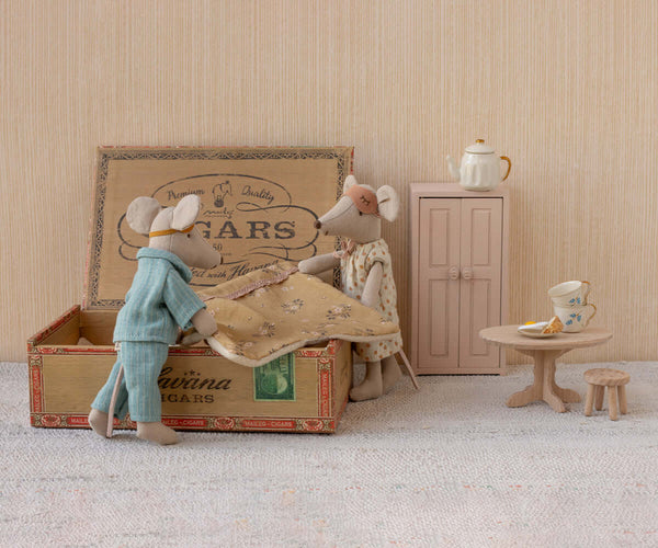 Maileg, Mum & Dad Mice in Cigar Box