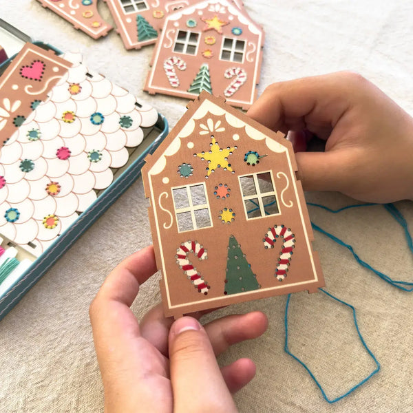 Cotton Twist, Stitch & Build Gingerbread House Kit