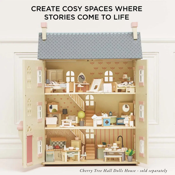 Le Van, Wooden Dolls House Kitchen Furniture