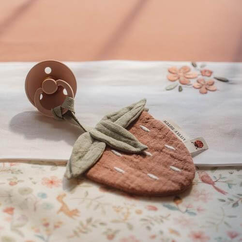 Little Dutch, Pacifier Cloth Muslin - Strawberry
