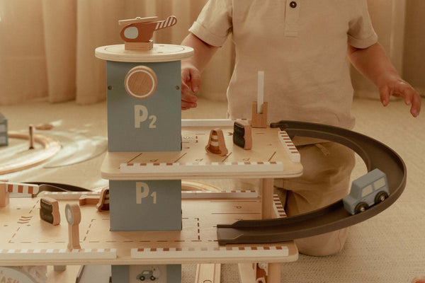 Little Dutch, Parking Garage