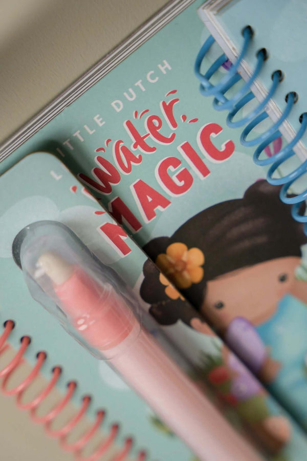 Little Dutch, Water Reveal Book - Rosa & Friends