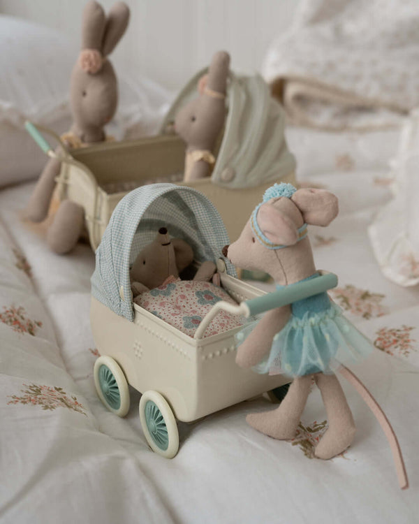 Maileg,  Pram with Baby Mouse - Mint