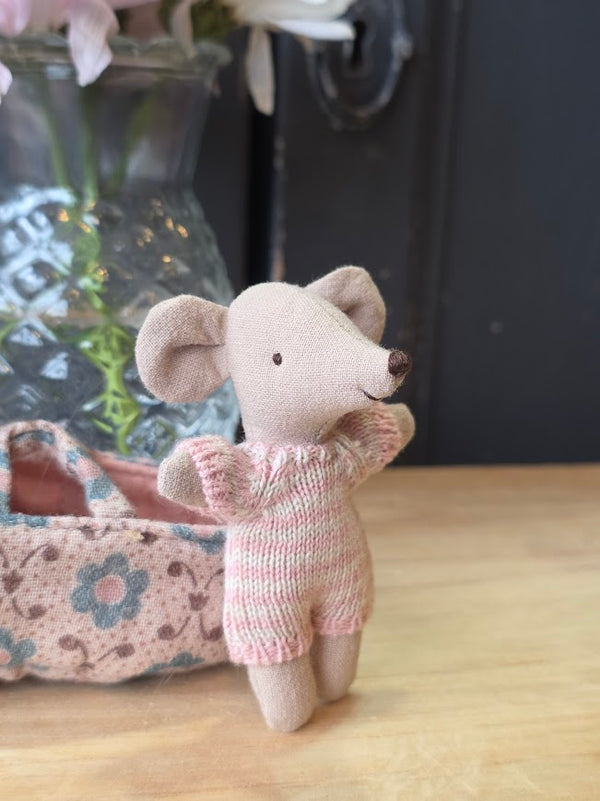 Maileg, Baby mouse in Carry Cot - Rose
