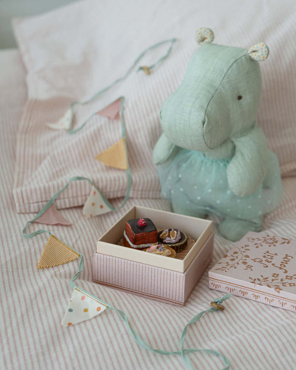 Maileg, Safari Friends, Hippo w. Tutu, Small - Mint