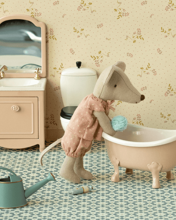 Maileg, Big Sister Mouse in Matchbox