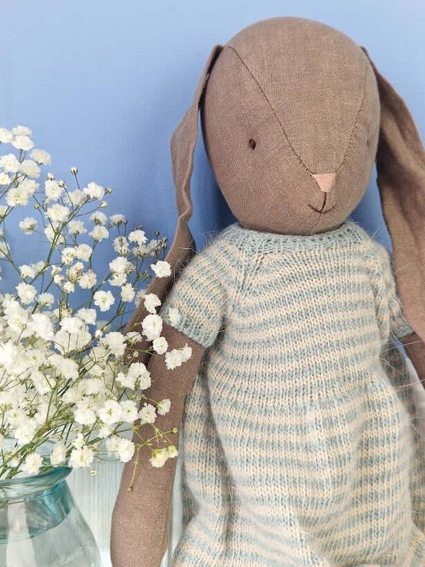 Maileg, Bunny Size 4, Brown in Blue Knitted Dress