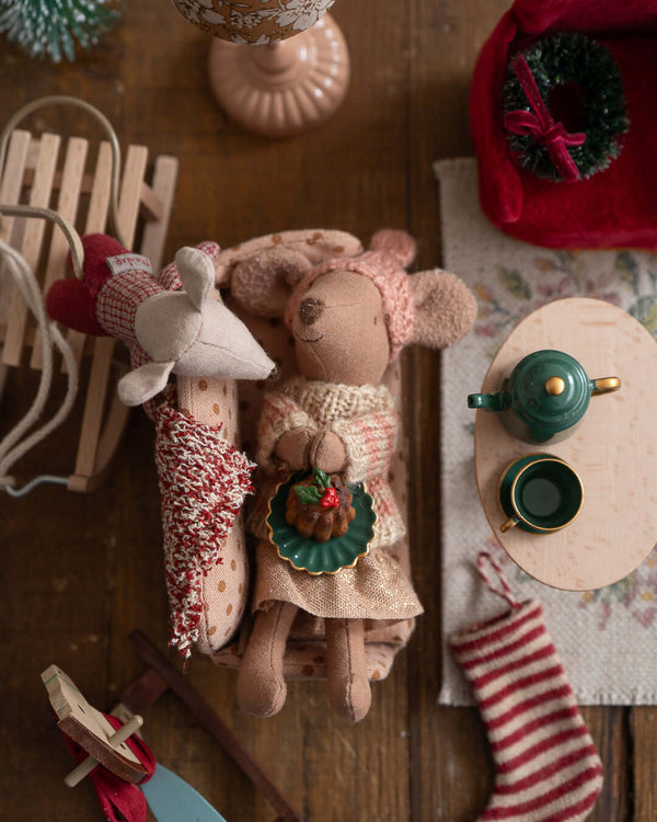 Maileg, Knitted Sweater and Hat, Big Sister Mouse