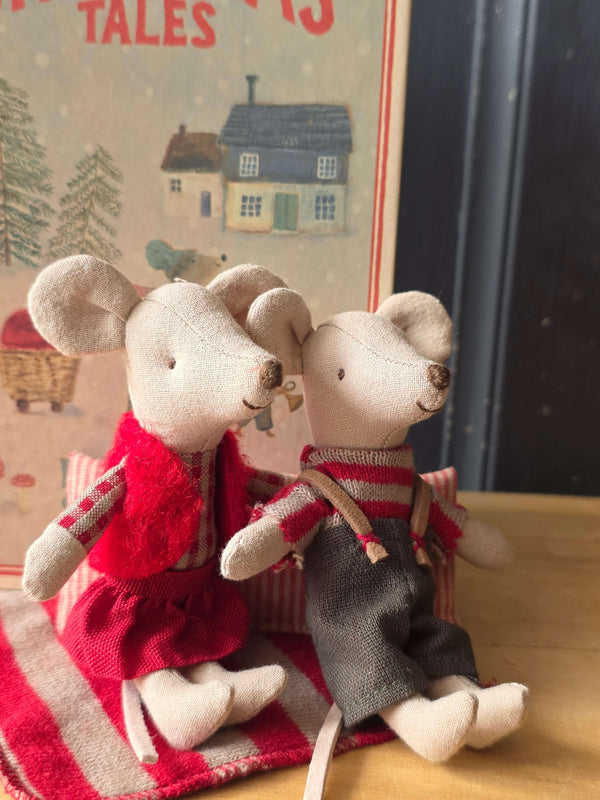Maileg, Christmas Twin Mice, Little Sister and Brother in Book