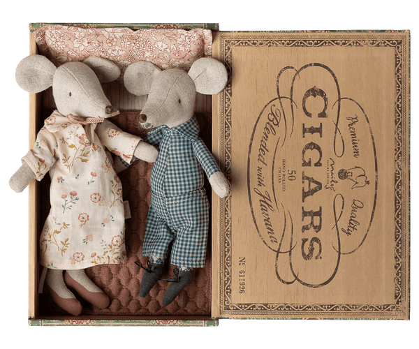Maileg, Grandma and Grandpa Mice in Cigarbox