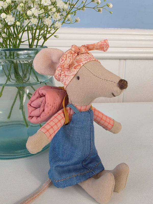 Maileg, Heidi Big Sister Hiking Mouse w Pink Sleeping Bag