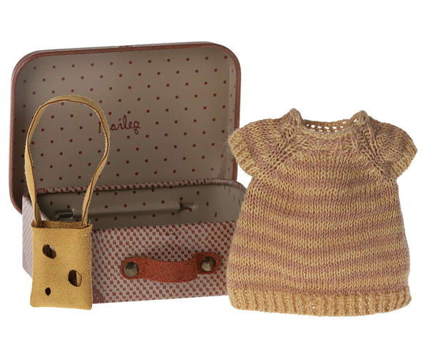 Maileg, Knitted Dress and Bag in Suitcase, Big Sister Mouse