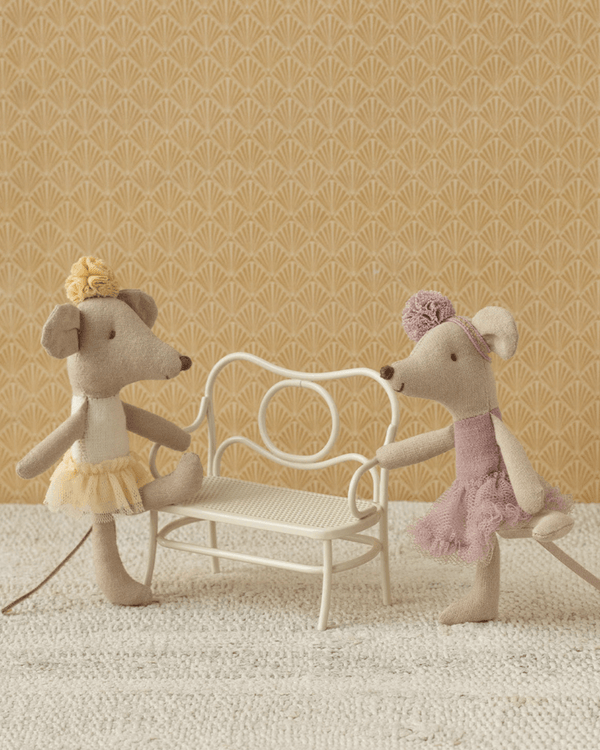 PRE-ORDER Maileg, Ballerina Mouse, Little Sister - Off White **Due April**