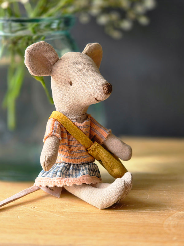 Maileg, Little Sister Mouse with Bag
