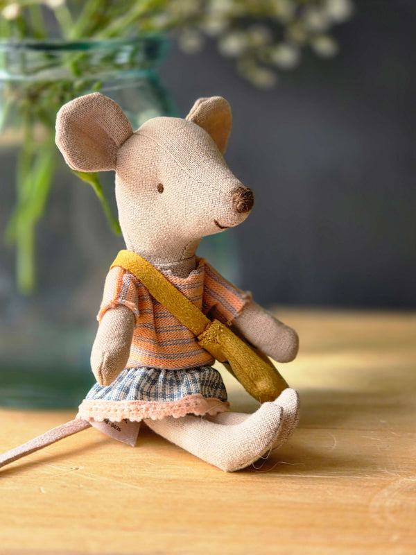 Maileg, Little Sister Mouse with Bag