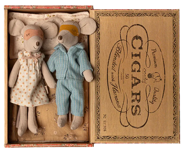 Maileg, Mum & Dad Mice in Cigar Box
