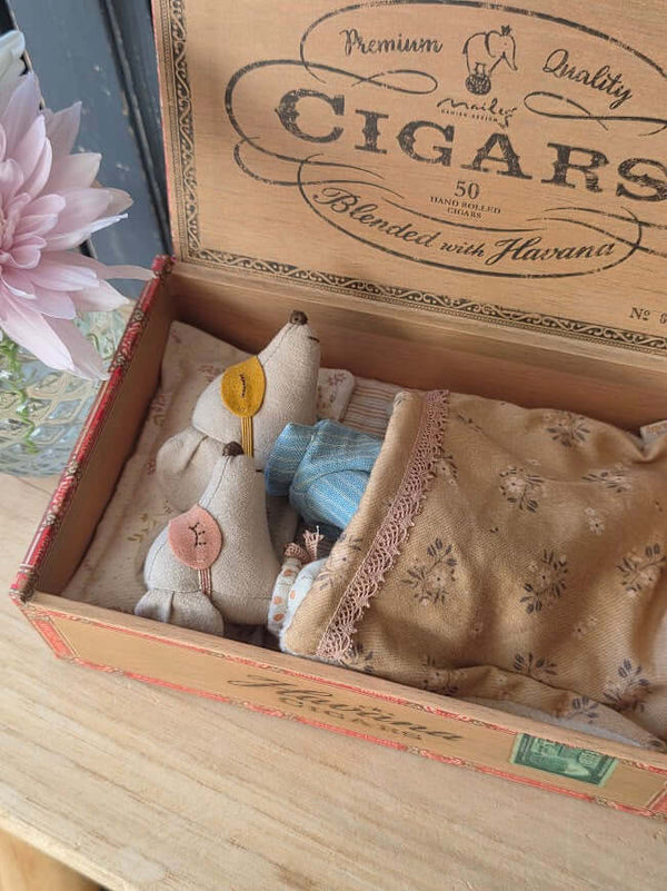 Maileg, Mum & Dad Mice in Cigar Box