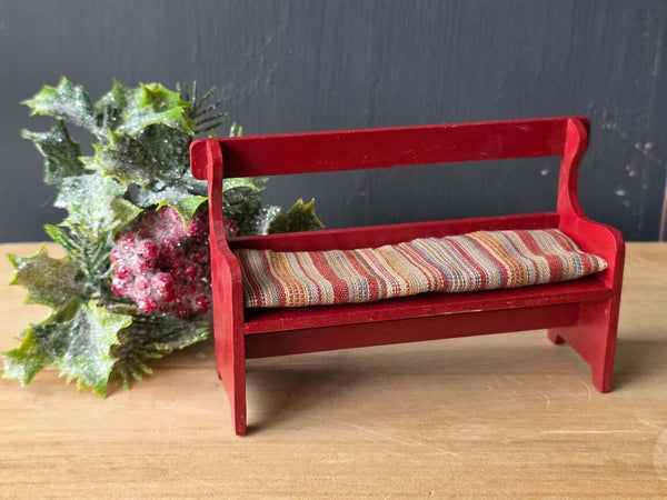 Maileg, Red Bench