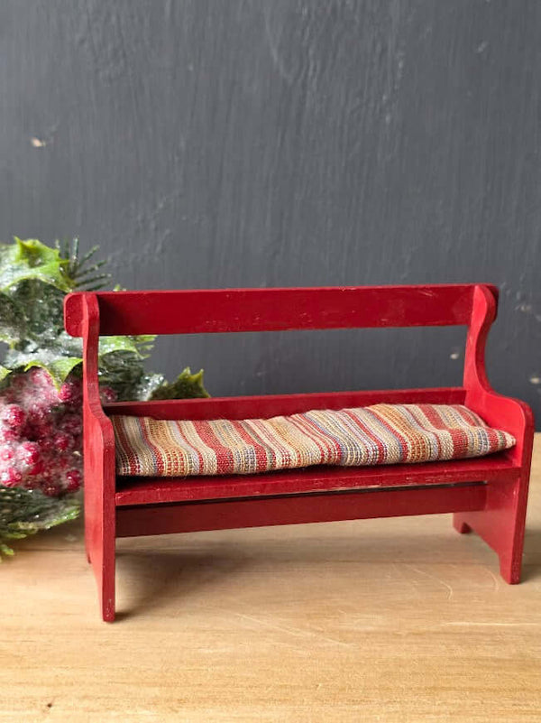 Maileg, Red Bench