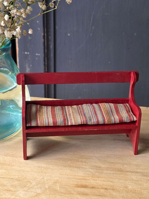 Maileg, Red Bench