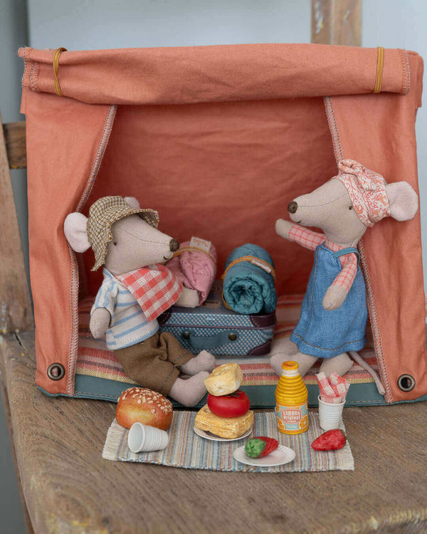 Maileg, Heidi Big Sister Hiking Mouse w Pink Sleeping Bag