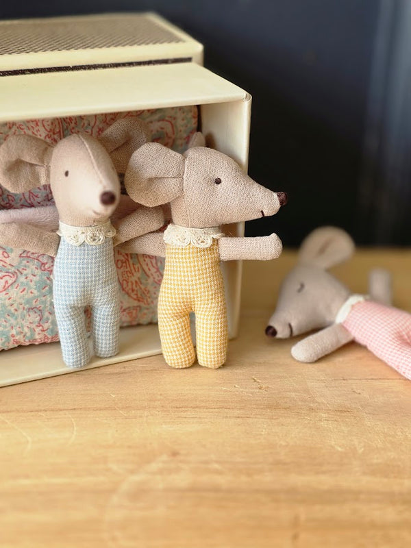 Maileg, Triplets, Baby Mice in Matchbox - Checker