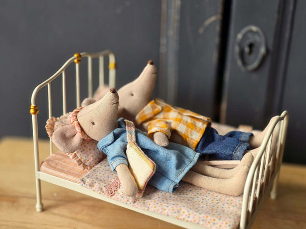 Maileg, Vintage Bed, Mouse - Off White