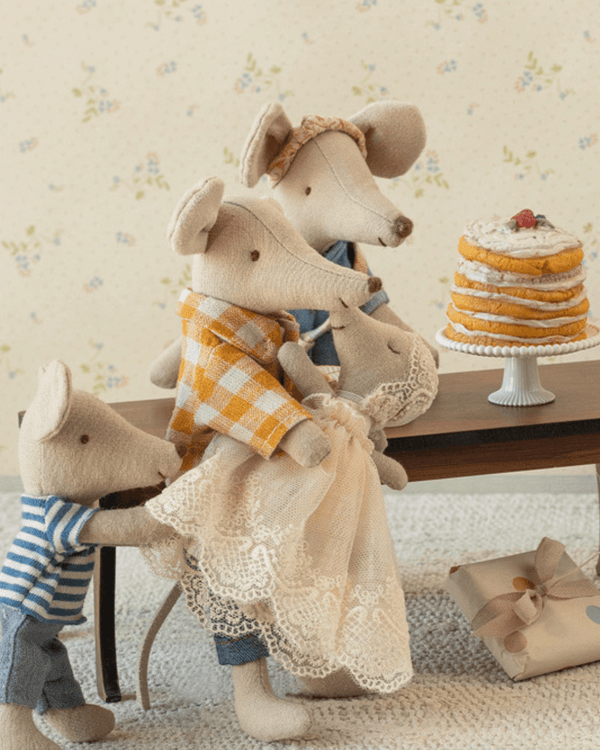 Maileg, Baby Mouse in Gown - Powder