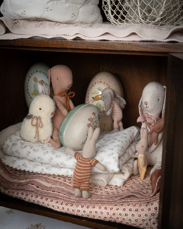 PRE-ORDER Maileg, Chicken Plush, Mini **Due March**