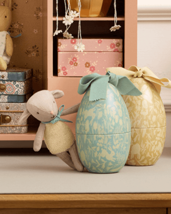 Maileg, Easter Egg with Micro Lamb, Small - Dusty mint