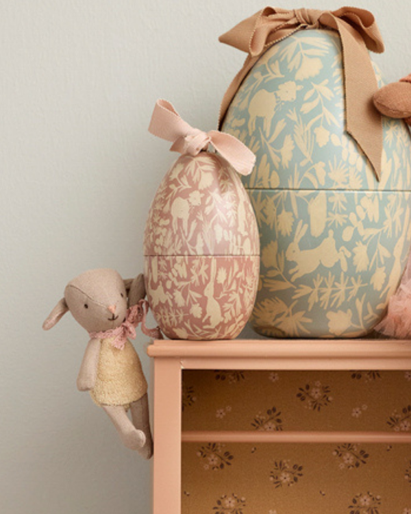 PRE-ORDER Maileg, Easter Egg with Micro Lamb, Small - Powder **Due Late Feb**