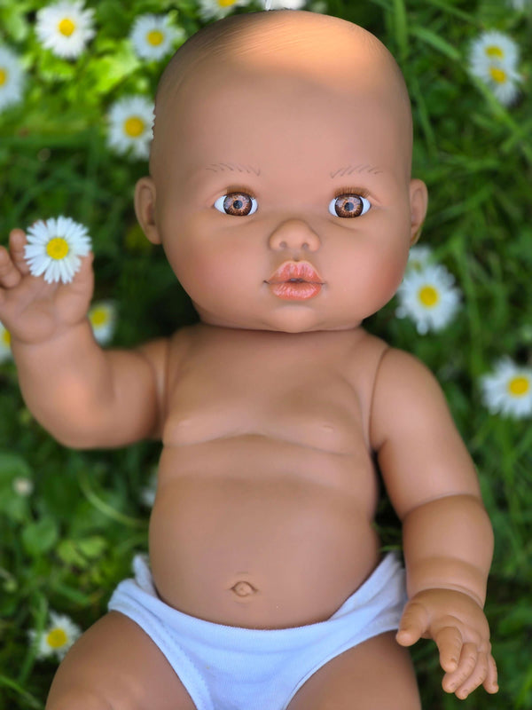Mini Colettos, Alba (Hispanic Girl without Hair )