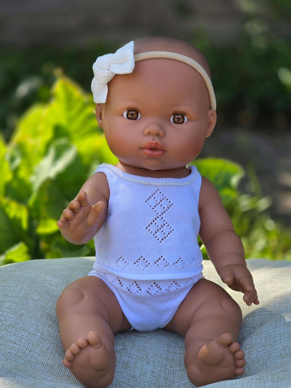 Mini Colettos, Alba (Hispanic Girl without Hair )