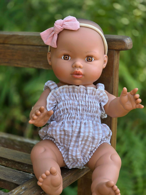 Mini Colettos, Alba (Hispanic Girl without Hair )