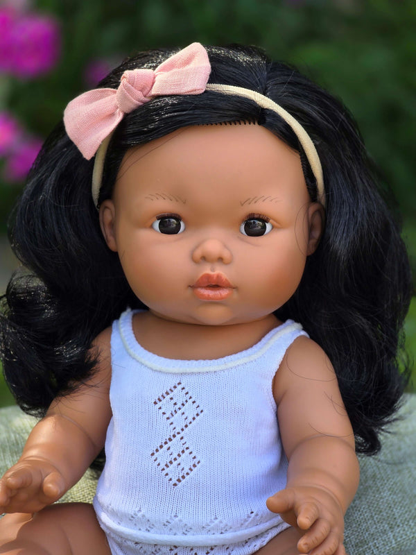 Mini Colettos, Aurora (Hispanic Girl, Black Wavy Hair and Black Eyes)