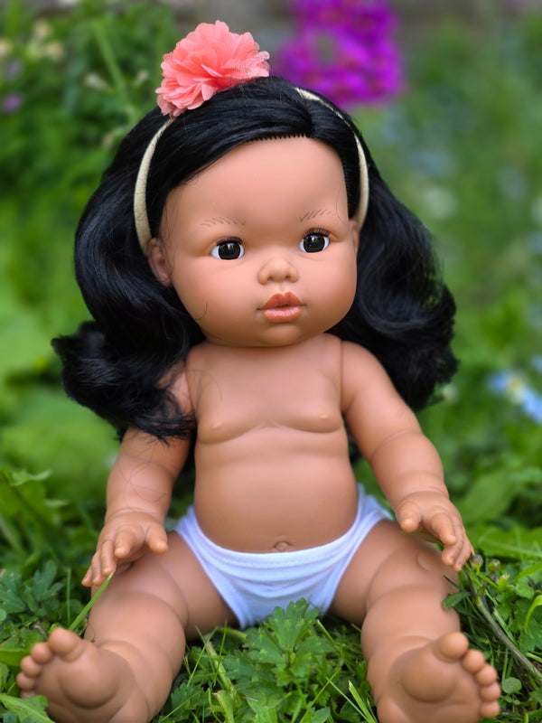 Mini Colettos, Aurora (Hispanic Girl, Black Wavy Hair and Black Eyes)