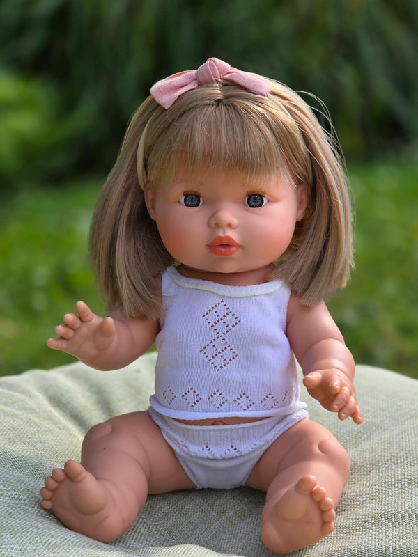 Mini Colettos, Charlotte (Blonde French Cut)
