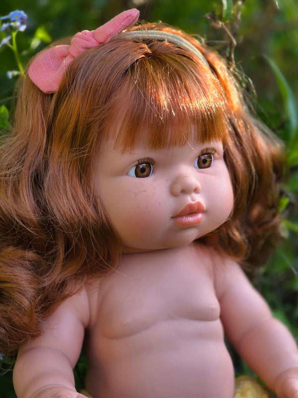 Mini Colettos, Sophia (Redhead Girl with Brown Eyes)