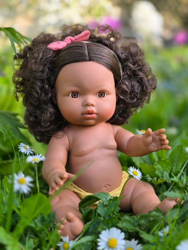Mini Colettos, Zaara (Hispanic Girl, Brown Curly Hair and Brown Eyes)