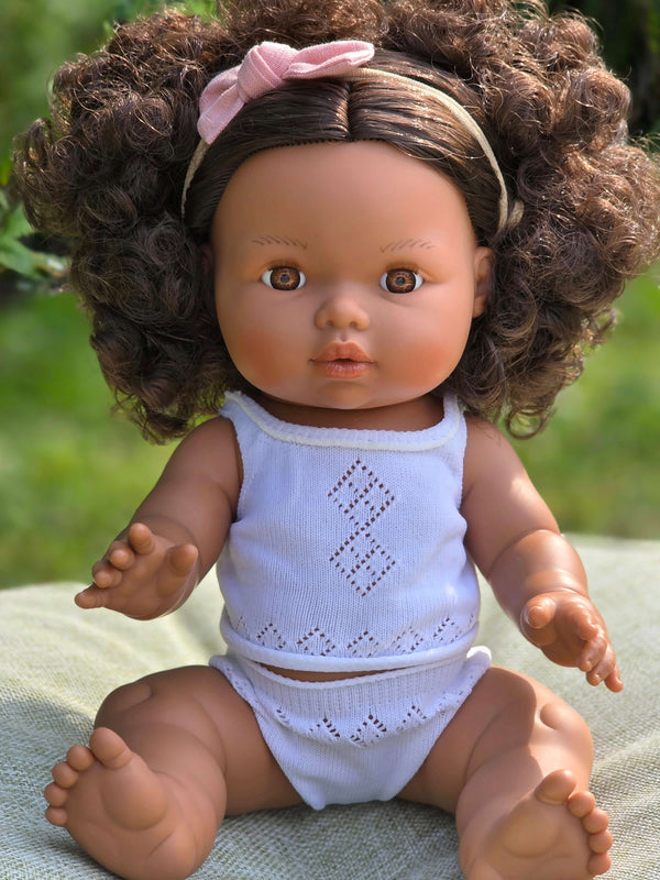 Mini Colettos, Zaara (Hispanic Girl, Brown Curly Hair and Brown Eyes)