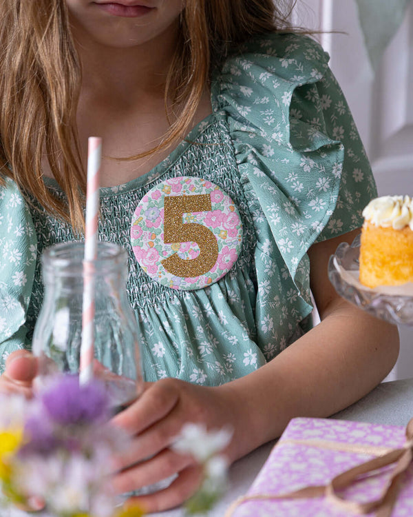 The Charming Press,Liberty Birthday Badge Age 5 - Betsy Blue
