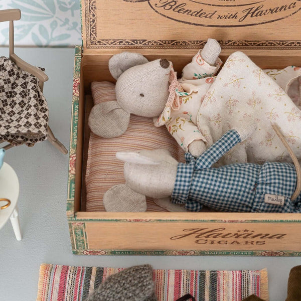 Maileg, Grandma & Grandpa Mouse in a Cigar Box
