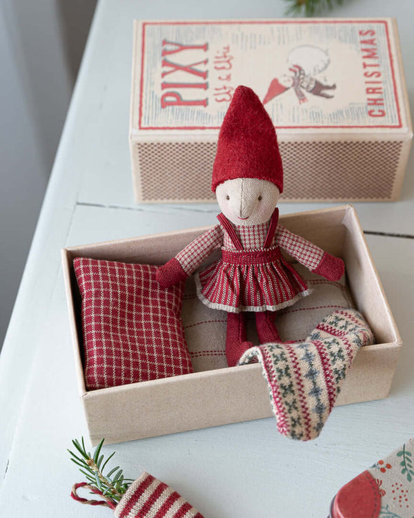 Maileg, Pixy Elfie in Matchbox