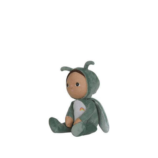 Olli Ella Dinky Dinkum Doll Gideon Grasshopper in green suit with wings, perfect for adventures and cuddles.