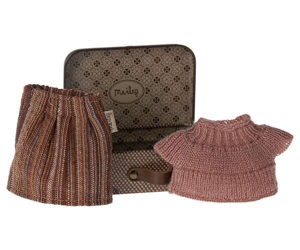 *Pre-Order* Maileg, Knitted Blouse and Skirt in Suitcase, Grandma Mouse  (Due April)