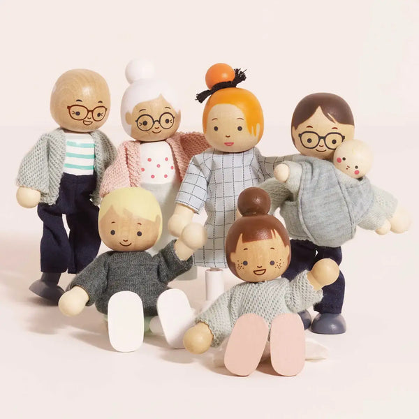 Le Van, Dolls House Family