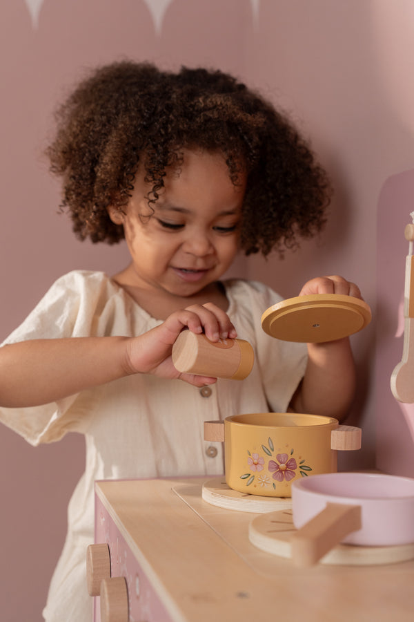 Little Dutch, Wooden Play Kitchen Pink FSC (Limited Edition)