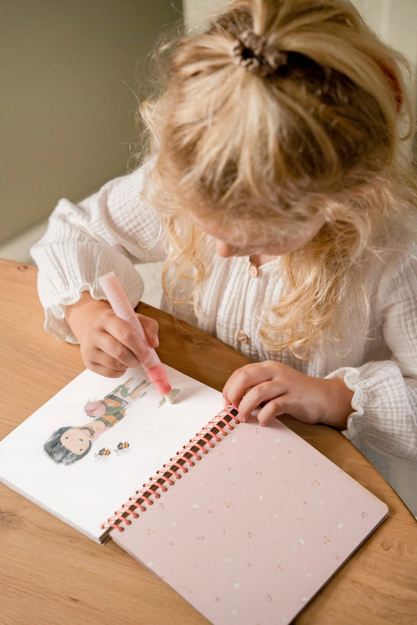 Little Dutch, Water Reveal Book - Rosa & Friends