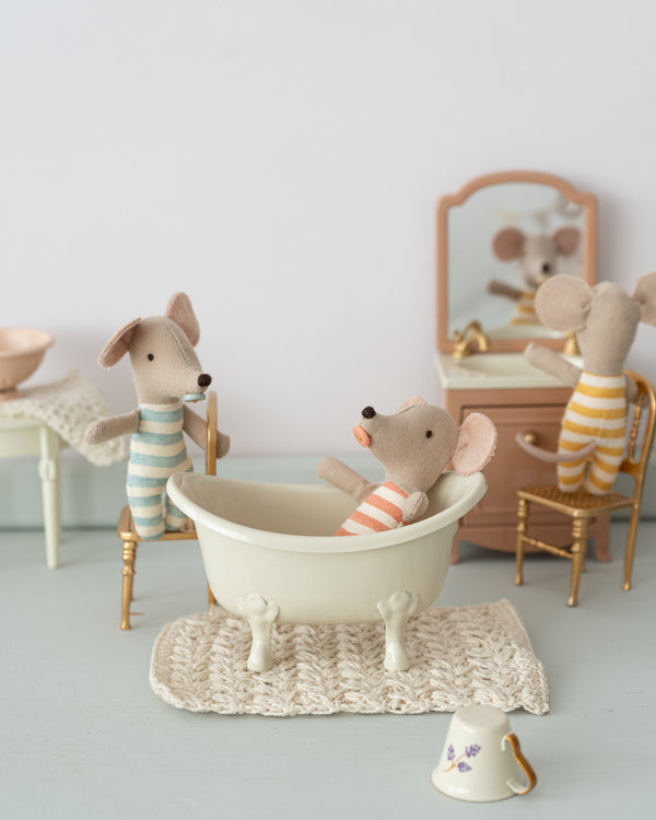 Maileg, Mouse Bath Tub