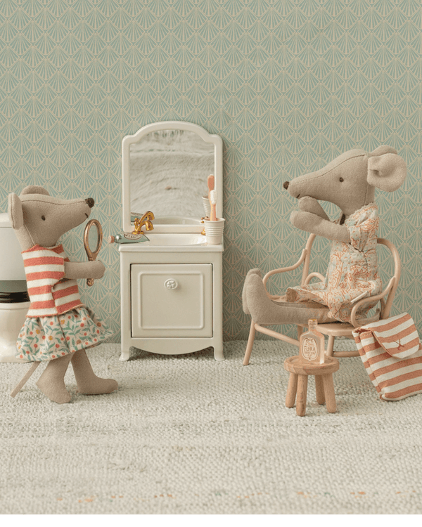 PRE-ORDER Maileg, Toothbrush Set in Bag, Mouse - Coral Stripe **Due April**